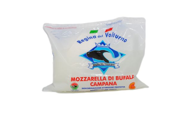 Regina Volturno D.O.P. Buffalo Mozzarella di Bufala (250g) | Delicatezza