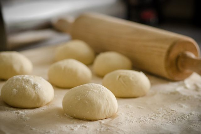 Frozen Sourdough Pizza Doughballs (80x210g) | Wholesale | Delicatezza 