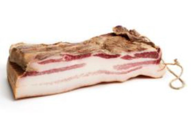 Geca Spicy Pancetta Tesa (avg. 350g) | Delicatezza